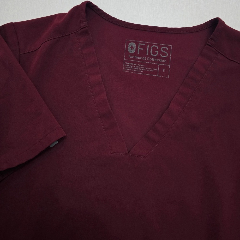Figs Technical Collection Casma V-Neck Scrub Top Burgundy Maroon Small FW1100
